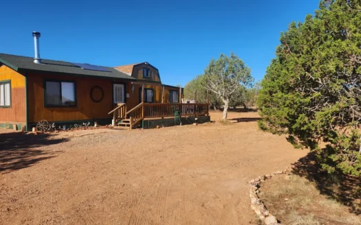 Wide Open Spaces Surounded By  Wildlife And State Trust Land !!!