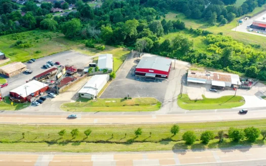 Prime Commercial Property Off Loop 286 For Sale in Paris TX