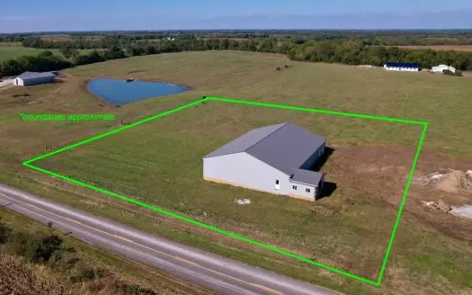 Metal Building and 3± Acres for Sale in Daviess County, MO