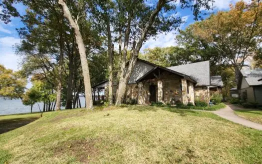 Country Home Property on Lake Fork for Sale Yantis Texas