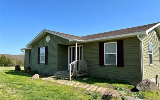 Home with Land for Sale in Cuba, Mo Crawford County