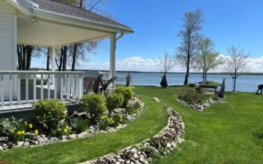 Long Lake Waterfront Home in Alpena Michigan