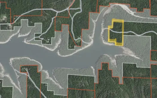 Lakefront Acreace for Sale–surrounded by Government Strip!!