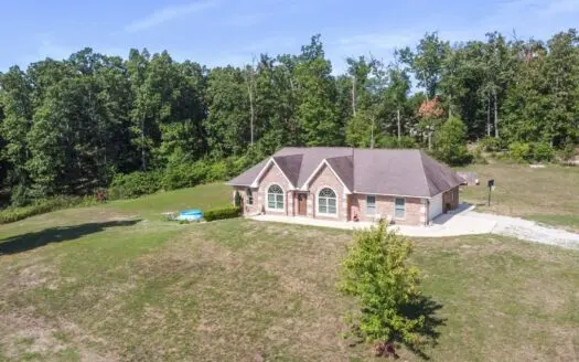 Arrowhead Lakes Area Home on 3 Acres in West Plains Missouri