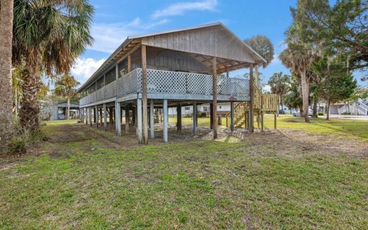 Suwannee Florida riverfront real estate listing photo 3