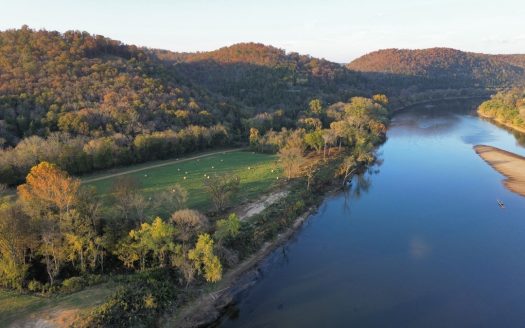 Melbourne Arkansas riverfront real estate listing photo 1