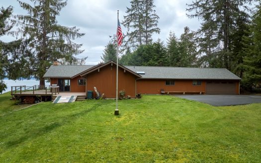 Naselle Washington riverfront real estate listing photo 1