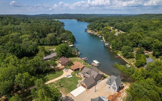Cherokee Village Arkansas waterfront real estate listing photo 1
