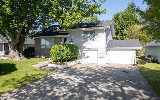Sombra Canada riverfront real estate listing photo 1