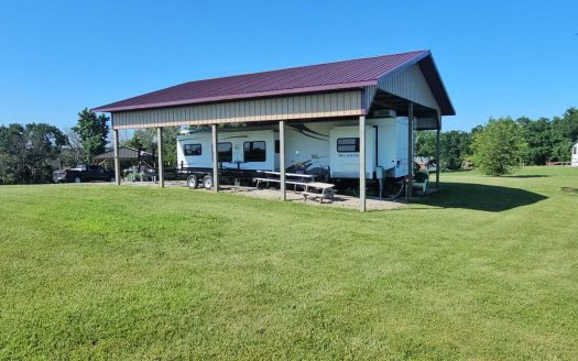 Unionville Missouri waterfront real estate listing photo 1
