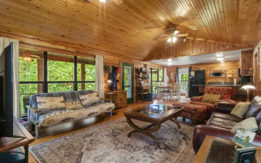 Little Red River Riverfront Cabin For Sale near Pangburn, AR