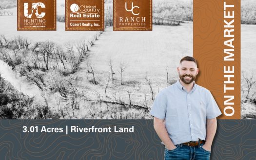 Thayer Missouri riverfront real estate listing photo 1