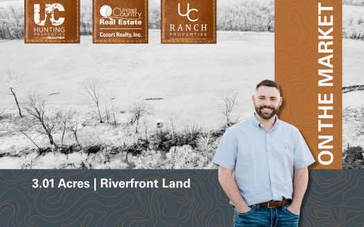 Thayer Missouri riverfront real estate listing photo 1
