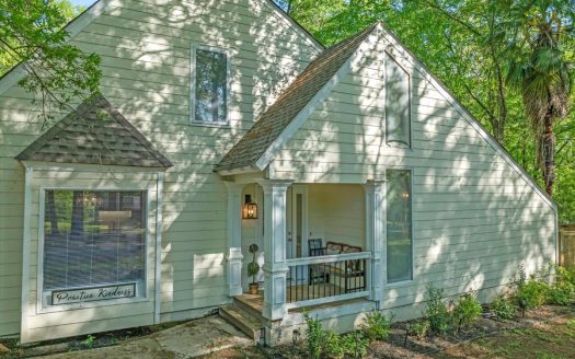 Macon Georgia waterfront real estate listing photo 1