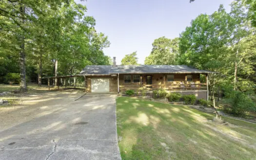 Lakefront Home For Sale in Cherokee Village AR
