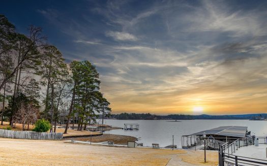 Hot Springs Arkansas waterfront real estate listing photo 1