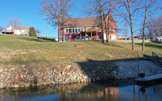 Unionville Missouri waterfront real estate listing photo 1