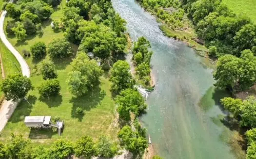 Riverfront Cabin For Sale in Arkansas on Spring River
