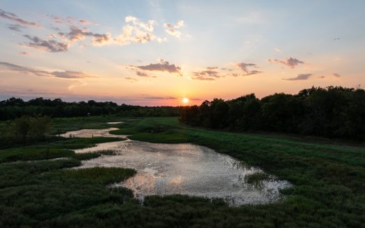 De Kalb Texas riverfront real estate listing photo 1