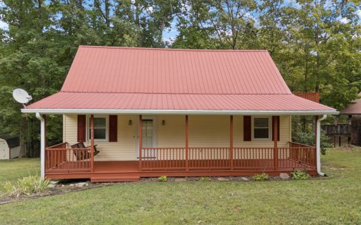 Jamestown Tennessee waterfront real estate listing photo 1