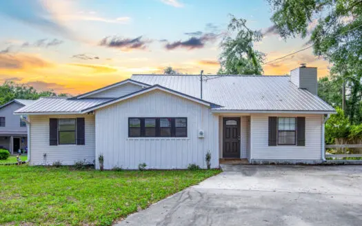 Lake Front Property for Sale in Florida