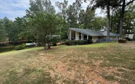 136 Abe Drive – Toledo Bend Lakefront Property