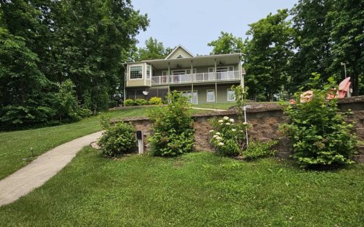 Unionville Missouri waterfront real estate listing photo 1