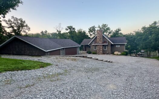 Unionville Missouri waterfront real estate listing photo 1