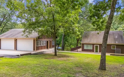 Grand Lake OK Lakefront Home For Sale