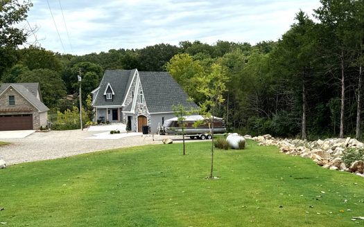 Cherokee Village Arkansas waterfront real estate listing photo 1