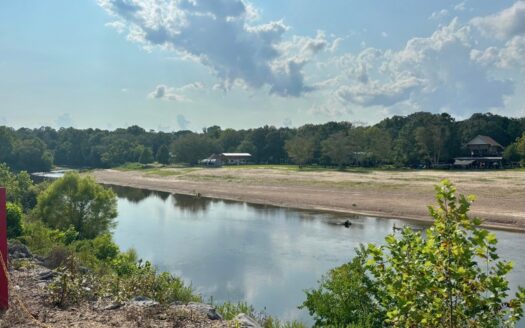 Tylertown Mississippi riverfront real estate listing photo 1