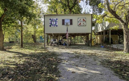 Ravenden Arkansas riverfront real estate listing photo 1