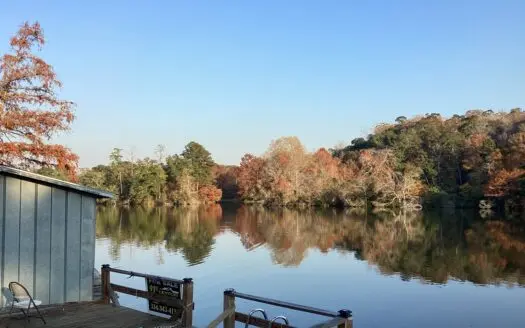 Ready to relax with great fishing and boating out your back door!