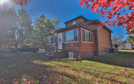 Cozy Residential Home Charm Meets Modern Comfort in Adams County