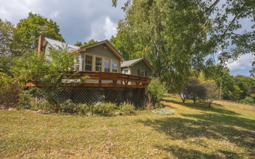 Country Home with River Frontage in Hiwassee VA!