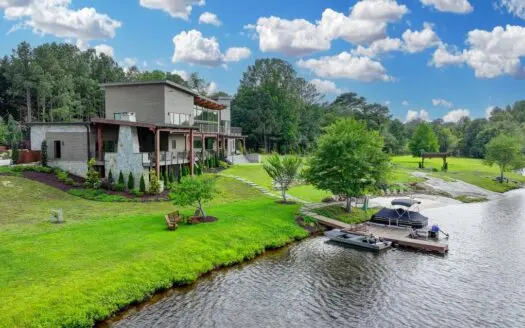 20-Acre Luxury Modern Estate in Barrow County, Georgia For Sale
