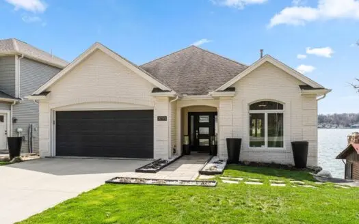 Luxury Lakefront Home For Sale in Steuben County IN