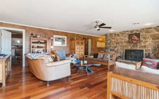 Lake View Home on 7.5 Acres Near Bull Shoals Lake – Pontiac, MO