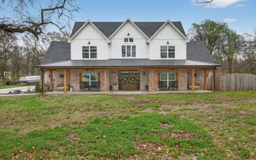 Pryor, Oklahoma Luxury Custom-Built  Farmhouse For Sale