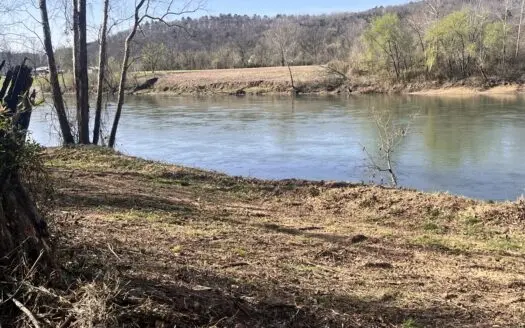 White River Retreat with 1 and 1/2 Bath RV and utilities