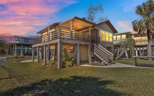 Waterfront Home Suwannee River Suwannee Florida