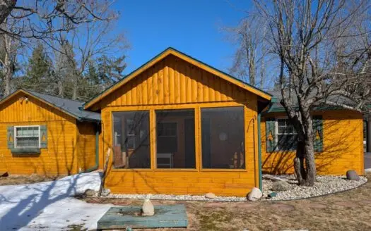 Northern MI 2-Bedroom Cabin in Canada Creek Ranch, Atlanta MI