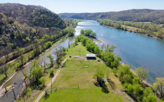 Riverlot For Sale In Subdivision Of North Central Arkansas