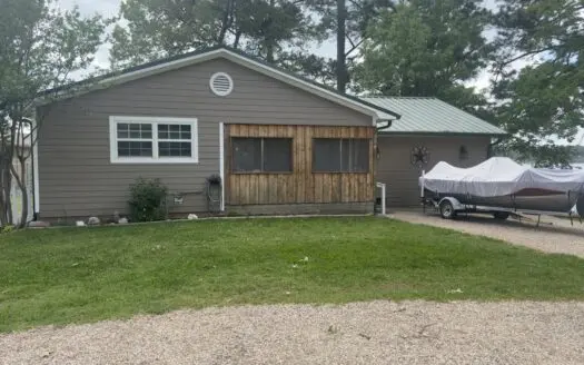 Completely Remodeled Lakefront Home in Lone Star Texas