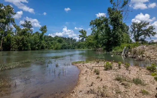 Riverfront Home in the Missouri Ozarks