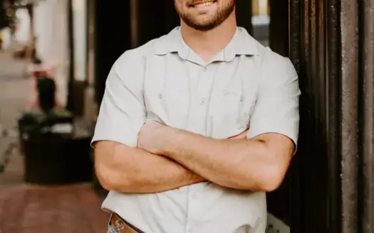 agent profile picture for Caleb Armstrong on waterfront properties website