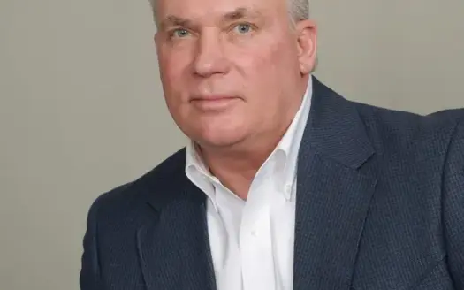 agent profile picture for Mike Cerny on waterfront properties website
