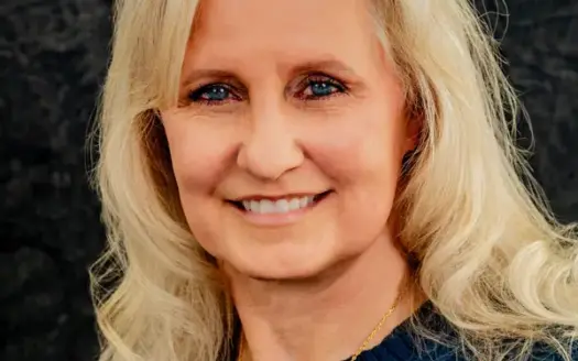 agent profile picture for Rhonda Triggs on waterfront properties website