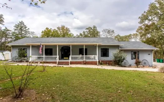 Riverfront Home For Sale In Cherokee Village, AR