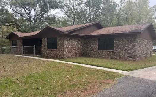 6.6-Acre Saratoga Retreat Near Millwood Lake